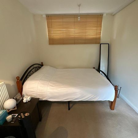Cozy Room In Shared Home Near Canary Wharf Londra Esterno foto