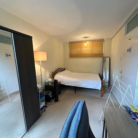 Cozy Room In Shared Home Near Canary Wharf Londra Esterno foto