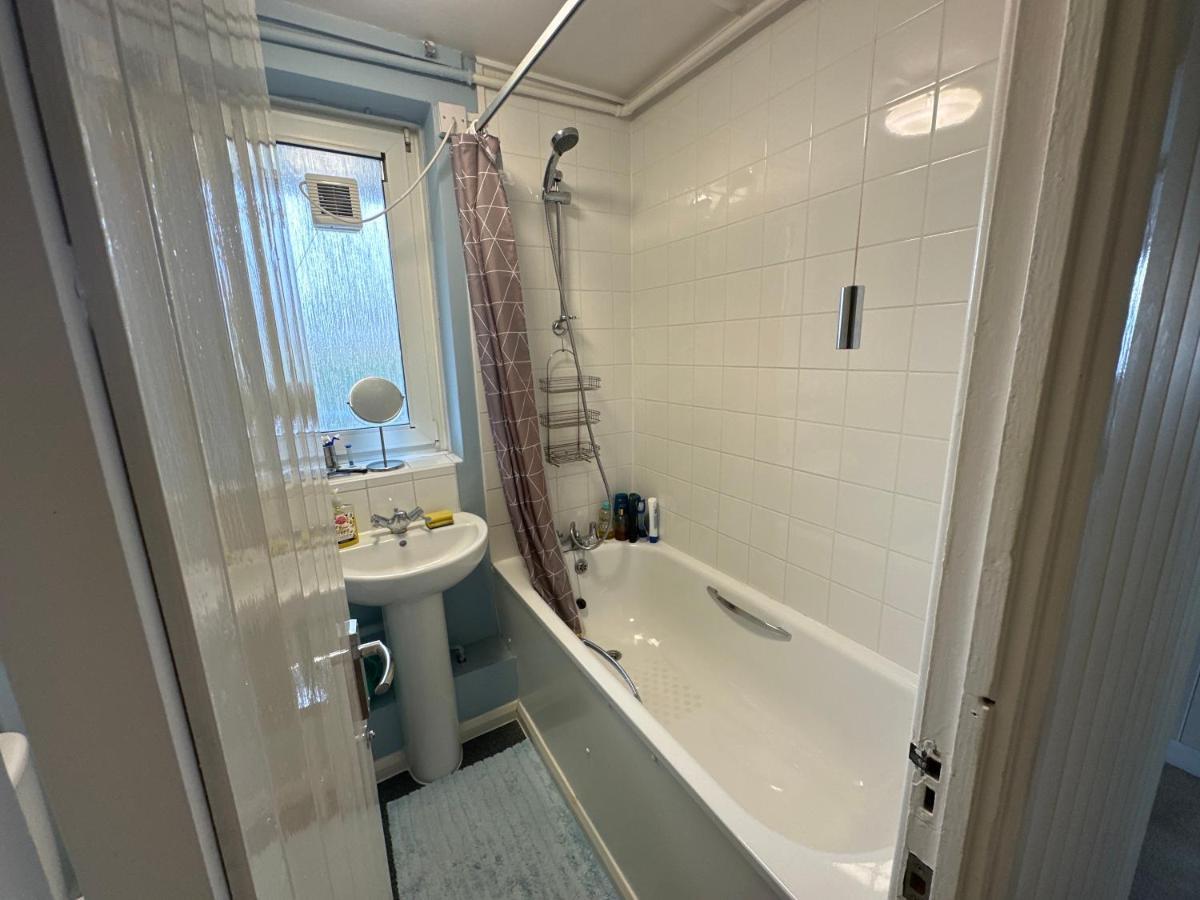 Cozy Room In Shared Home Near Canary Wharf Londra Esterno foto